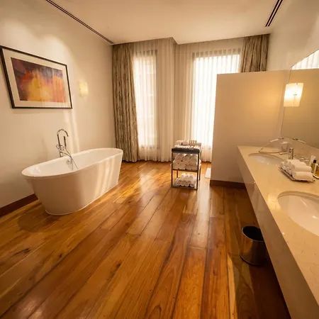 City Garden Grand Hotel-2